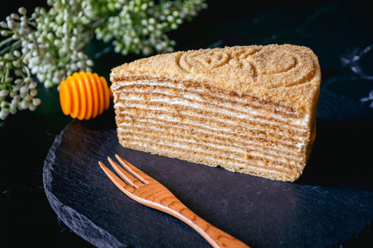 Honey Layer Cake / Медовик (Slice)