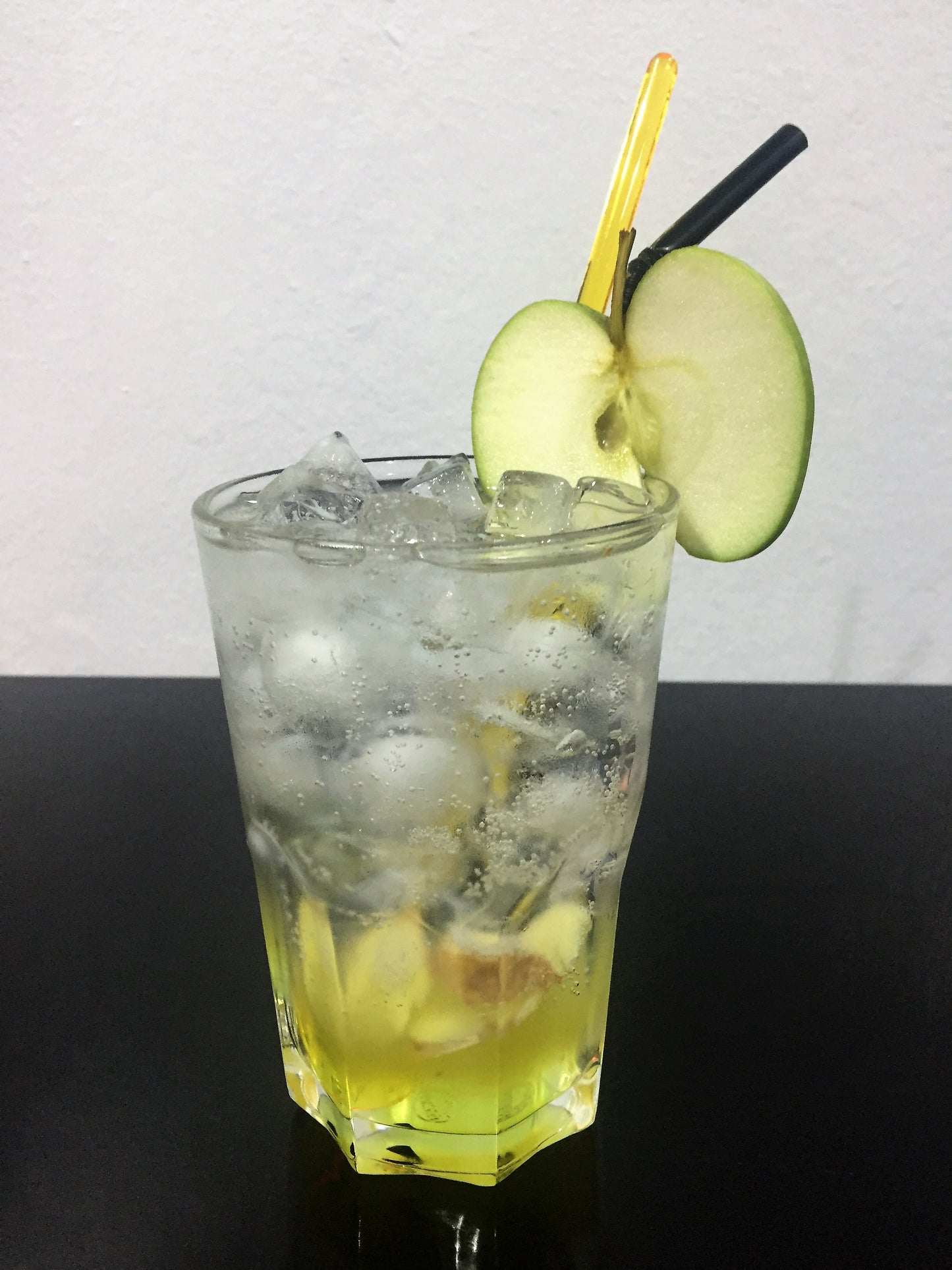 Green Apple Tonic Mojito